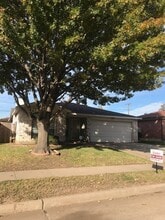 Building Photo - 7232 Laurelhill Ct S