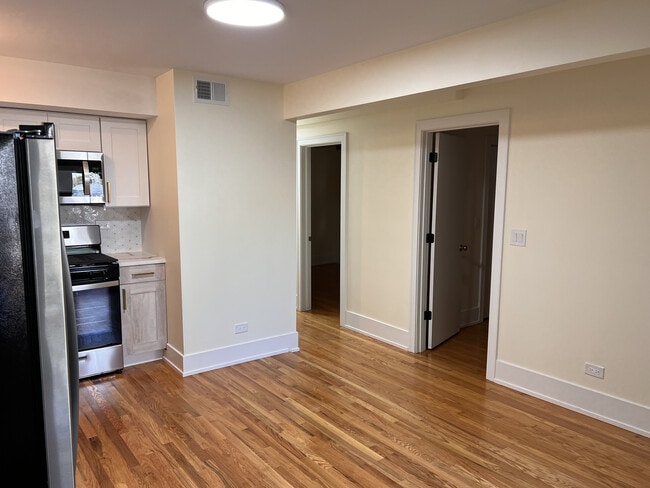 Foto del edificio - 1726 W Catalpa Ave