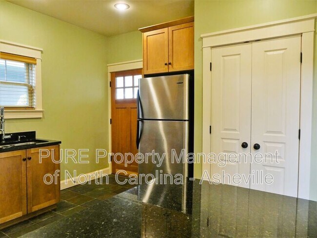 Building Photo - 522 Clearview Terrace