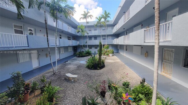 Foto del edificio - 6095 W 18th Ave