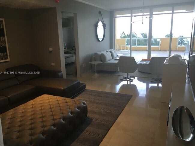 Building Photo - 17875 Collins Ave