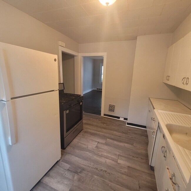 Foto del edificio - 3219 W 114th St
