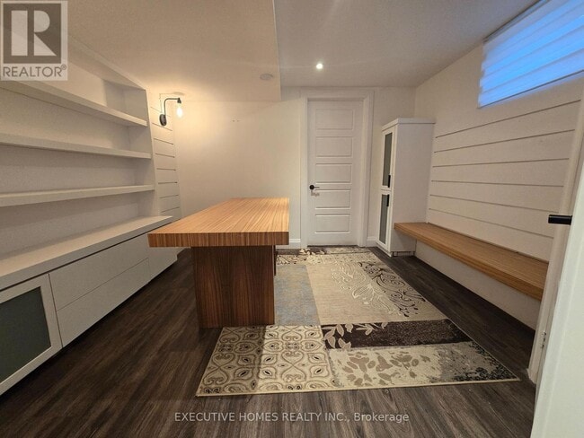 Building Photo - 5382 Spruce Ave