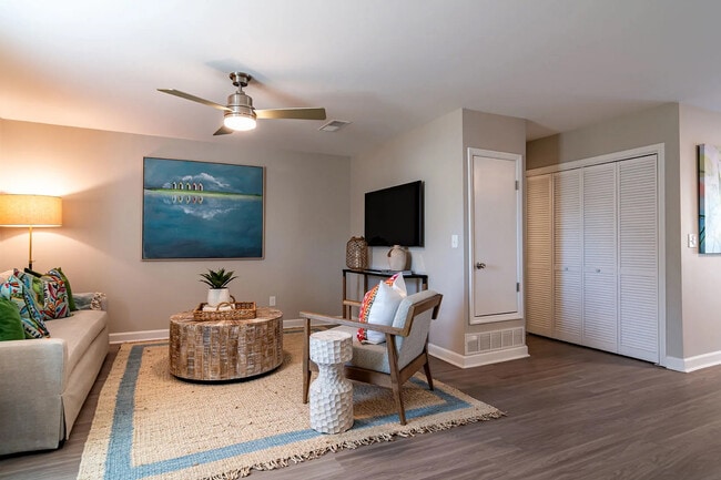 Building Photo - ReNew Dunwoody