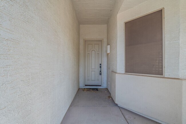 Foto del edificio - Stunning Two Story in Laveen!