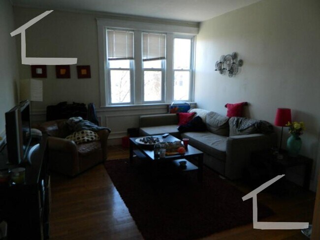 Foto del edificio - Nice 4 bed in Brookline