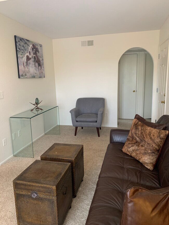 Foto del edificio - 7502 E Carefree Dr