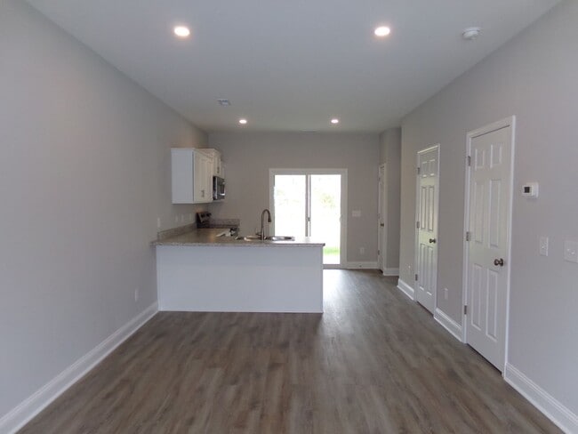Building Photo - 50% off the first month’s rent! Welcome to Jacks Branch Townhomes