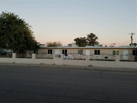 Primary Photo - 3245 W Jefferson St