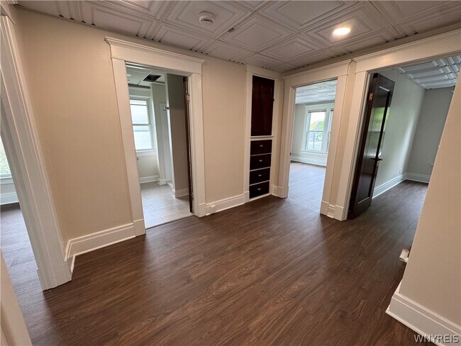 Building Photo - 2 Agassiz Cir