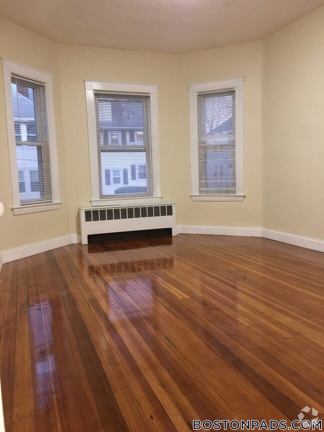 Building Photo - 258 Belmont St