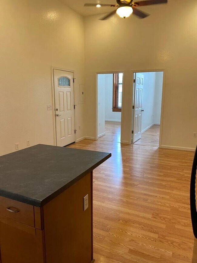 Foto del edificio - 117 W Washington St