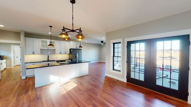 Foto del edificio - Upgrade to a 3-Bed, 2-Bath House with Extra Space