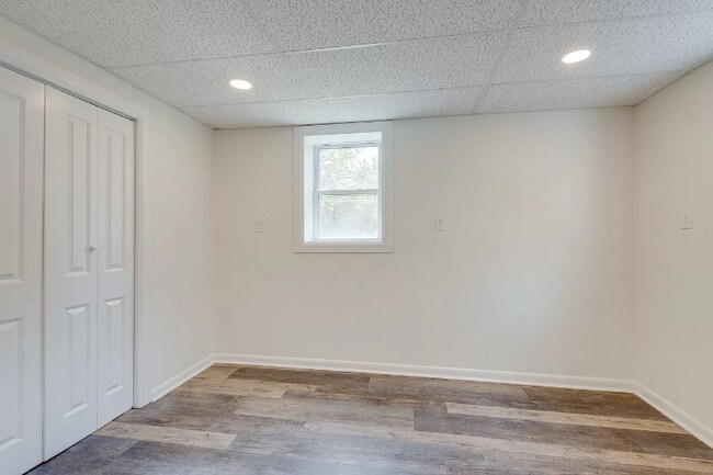 Building Photo - 395 Wimpole Dr