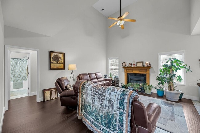 Foto del edificio - Spacious & Well-Maintained Home for Rent in North Charleston