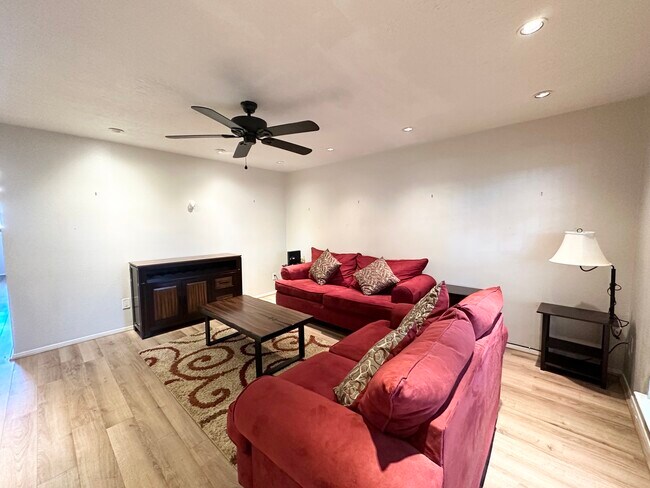 Foto del edificio - 3224 Timmons Ln