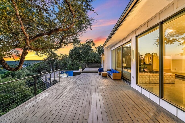 Building Photo - 8501 Bell Mountain Dr
