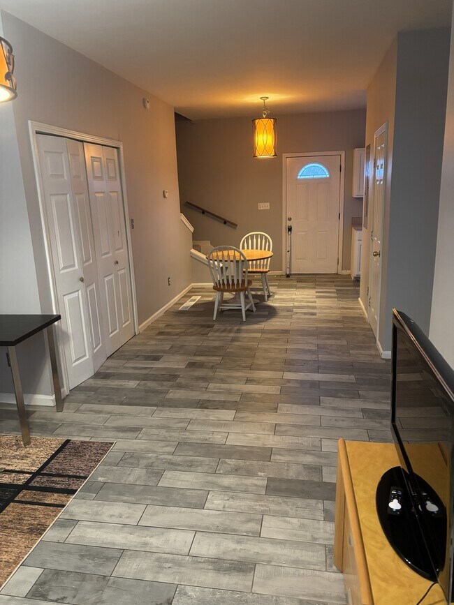 Foto del edificio - 559 Woodlawn Ave NW