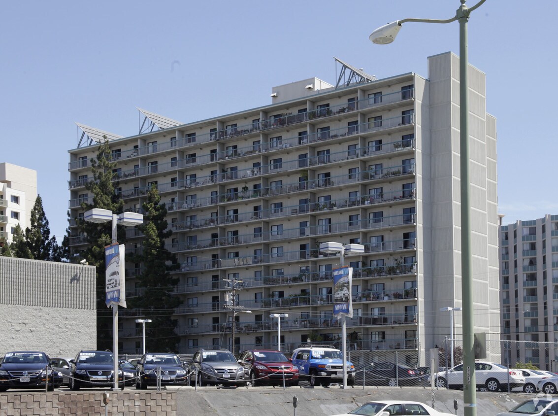 Building Photo - Westlake Christian Terrace West