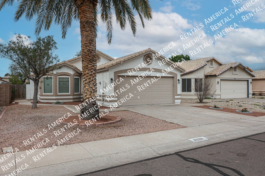 Foto principal - 2517 W Sheffield Ave