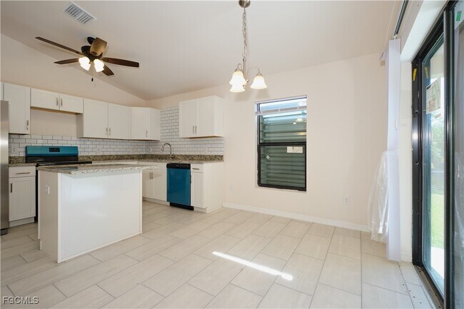 Foto del edificio - 402 SE 1st Terrace