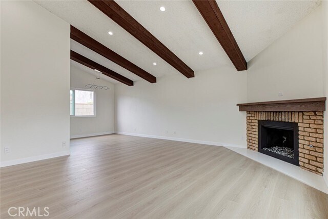 Foto del edificio - 821 N Maple St