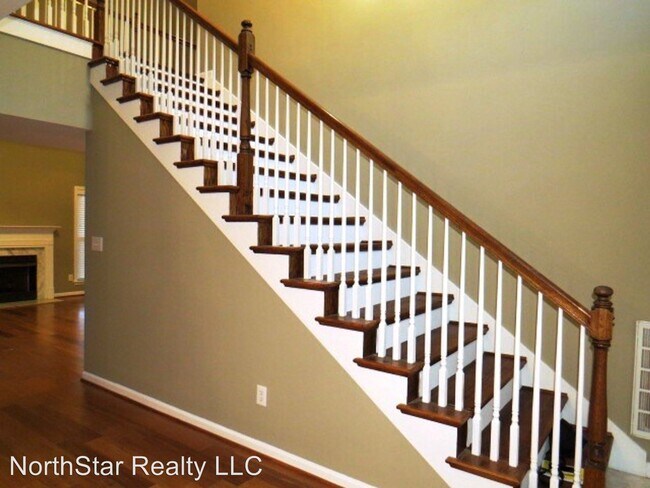 Foto del edificio - 4 br, 2.5 bath House - 5936 Lake Cyrus Drive