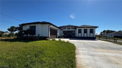 Building Photo - 2713 17th St SW