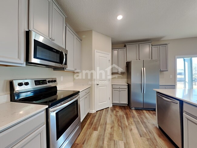 Building Photo - 173 Edge Park Trl