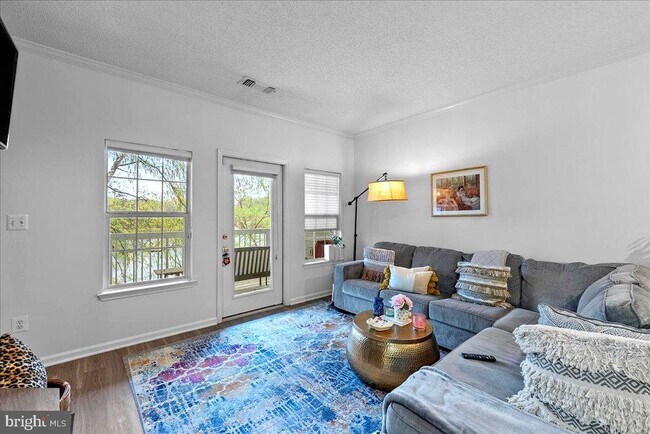 Foto del edificio - 1708 Lake Shore Crest Dr