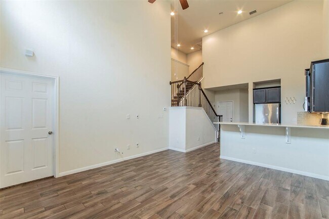Building Photo - 2304 S Lakeline Blvd