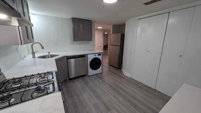 Foto del edificio - 68 Myrtle Ave