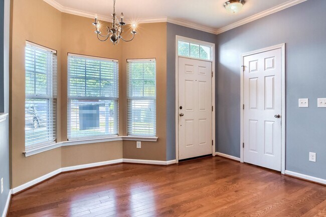 Foto del edificio - 3 Bedroom condo in Raleigh