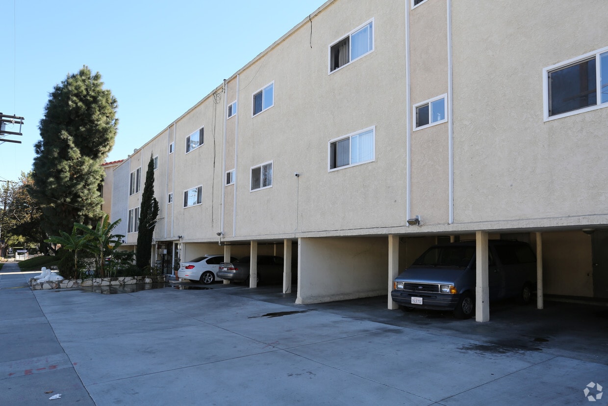 9820 Exposition Apartments in Los Angeles, CA