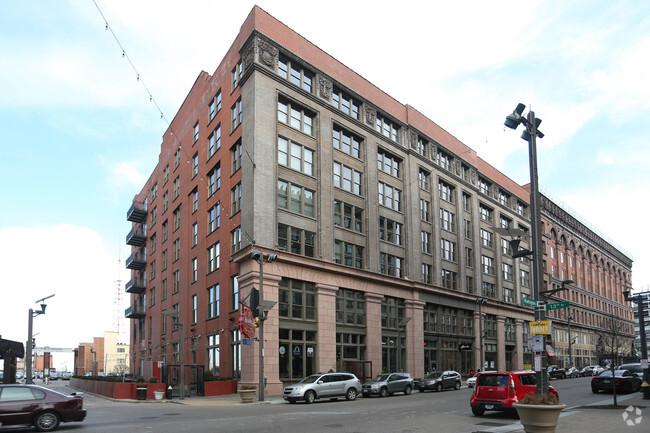 Building Photo - Warehouse 7 Loft Apartments