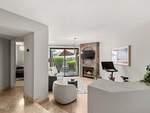 Building Photo - 3235 E Camelback Rd