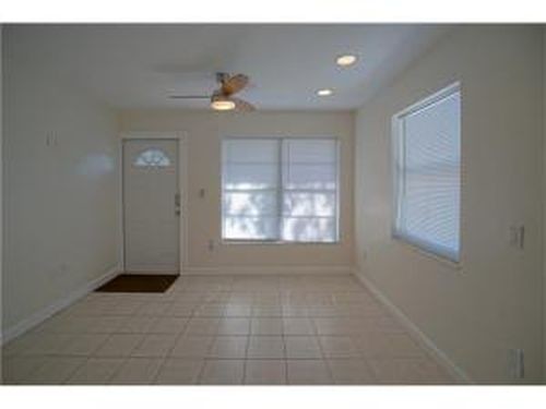 Foto del edificio - 1009 NE 17th Ct