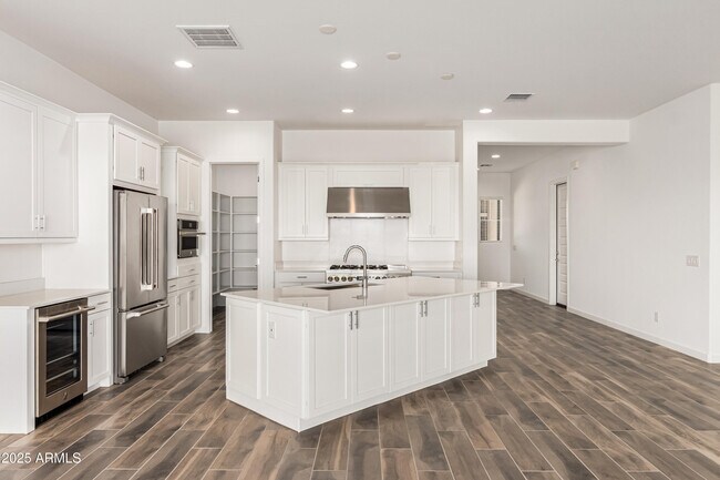 Foto del edificio - 2968 E Lucky Horseshoe Ln