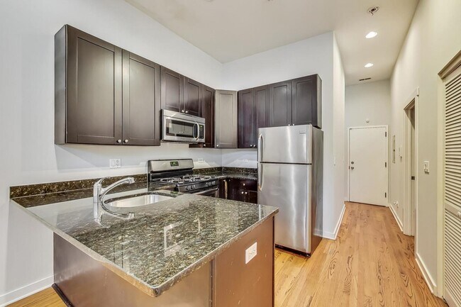 Foto del edificio - 1645 W Huron St