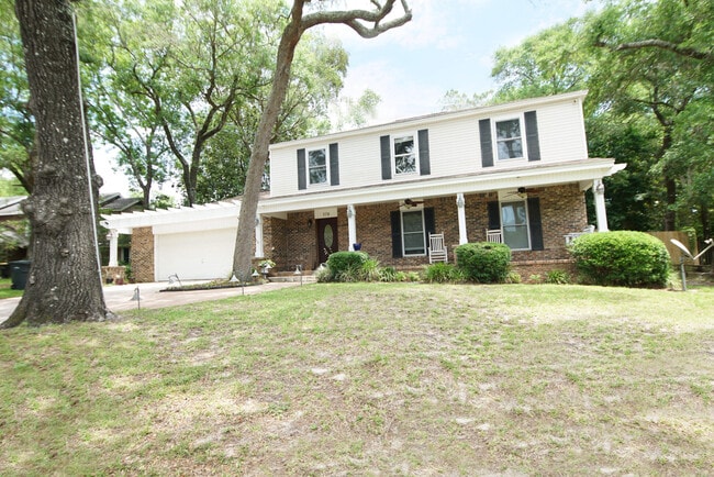 Building Photo - 574 L'Ombre Cir NE