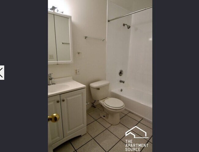Foto del edificio - 3807 N Broadway