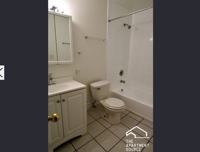 Photo - 3807 N Broadway Apartment