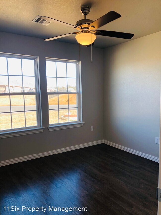 Building Photo - 4 br, 2 bath House - 901 Panther Lookout