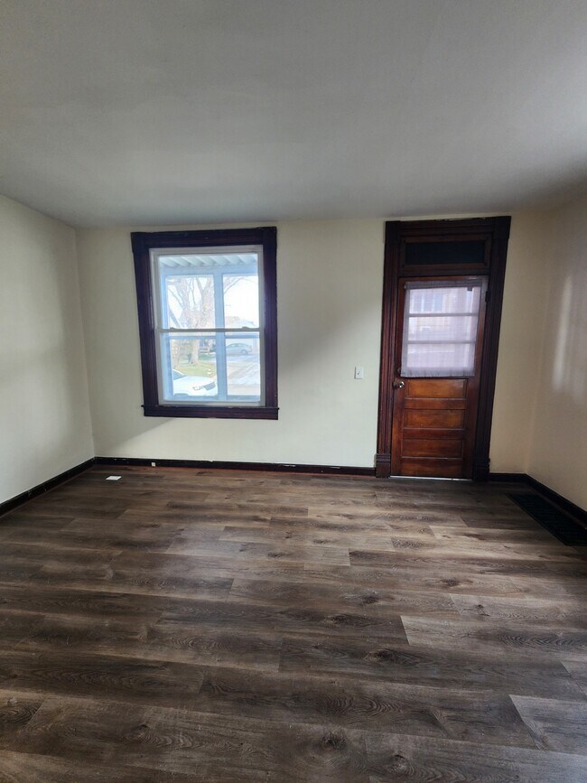 Foto del edificio - 2259 Schroeder St