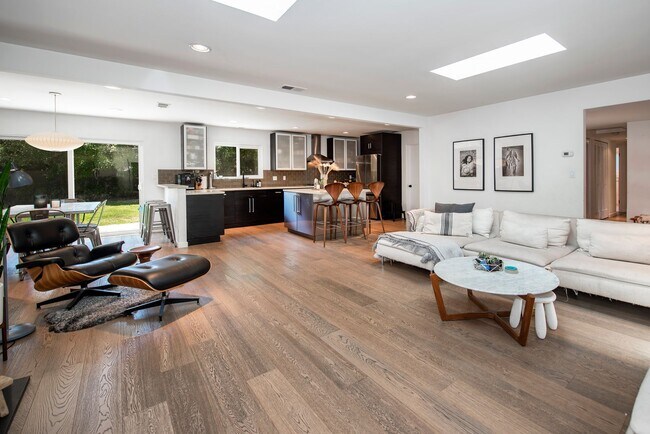 Building Photo - San Roque Home w/Spacious Backyard and Hom...