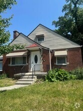 Building Photo - 1802 Bide A Wee Park Ave