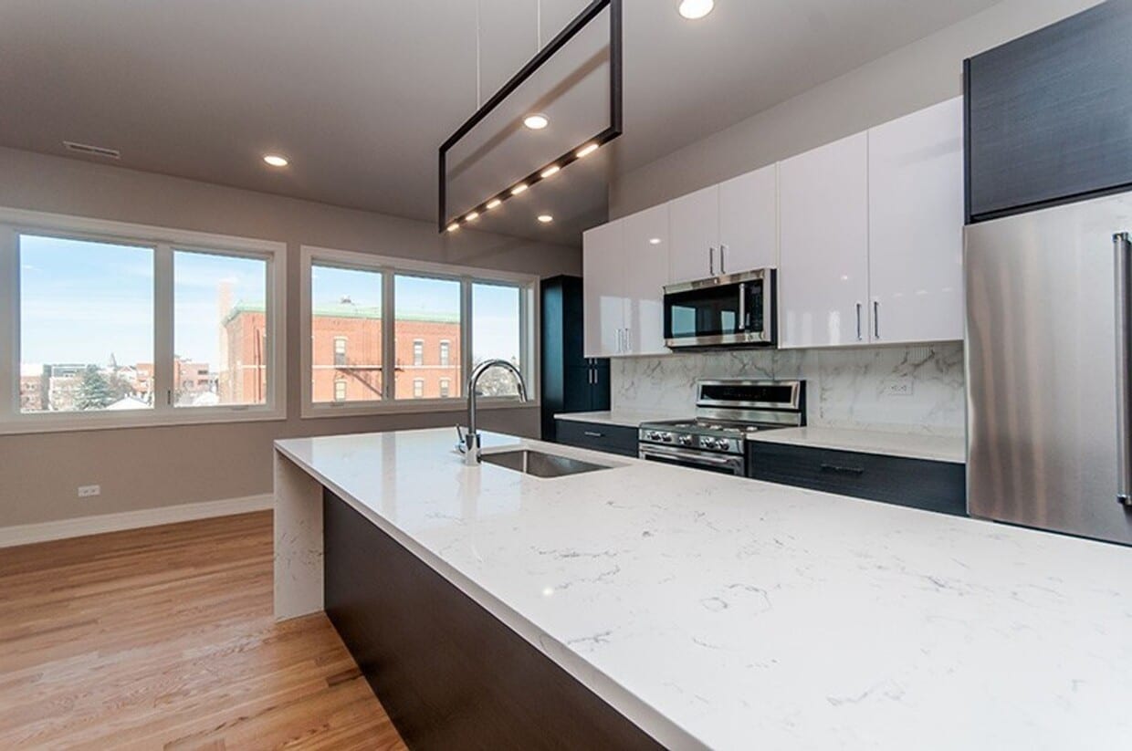 Foto principal - 1639 W Grand Ave