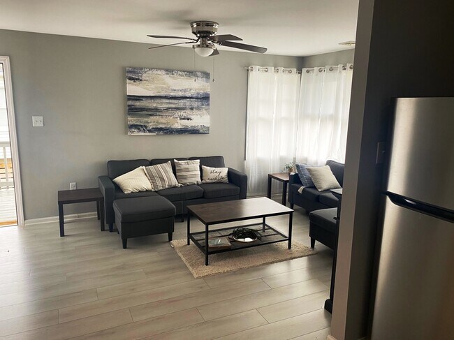Foto del edificio - 2106 Murray Ave