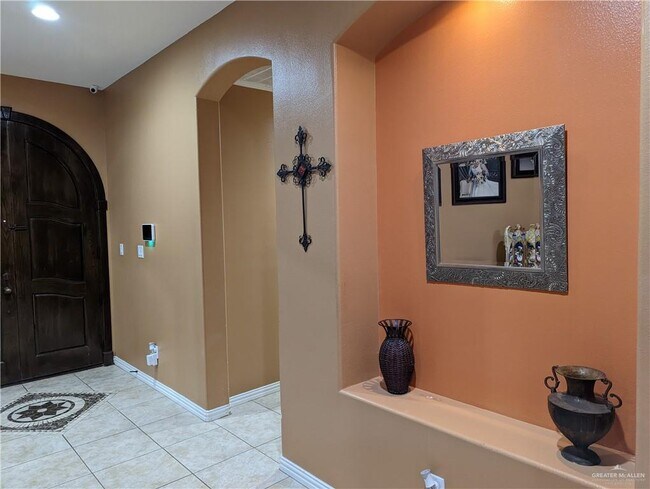Foto del edificio - 2721 Hylton Ave