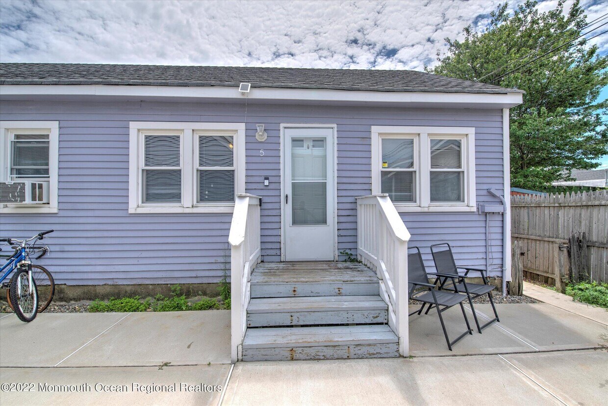 117 M St Unit 5 WINTER RENTAL, Seaside Park, NJ 08752 Room for